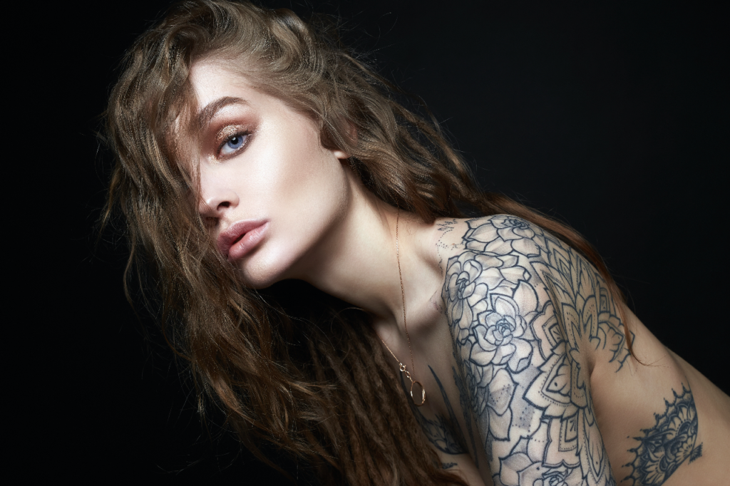 Se puede depilar con online laser una zona tatuada
